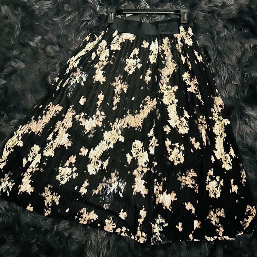 DKNY Black and Cream Women's Skirt